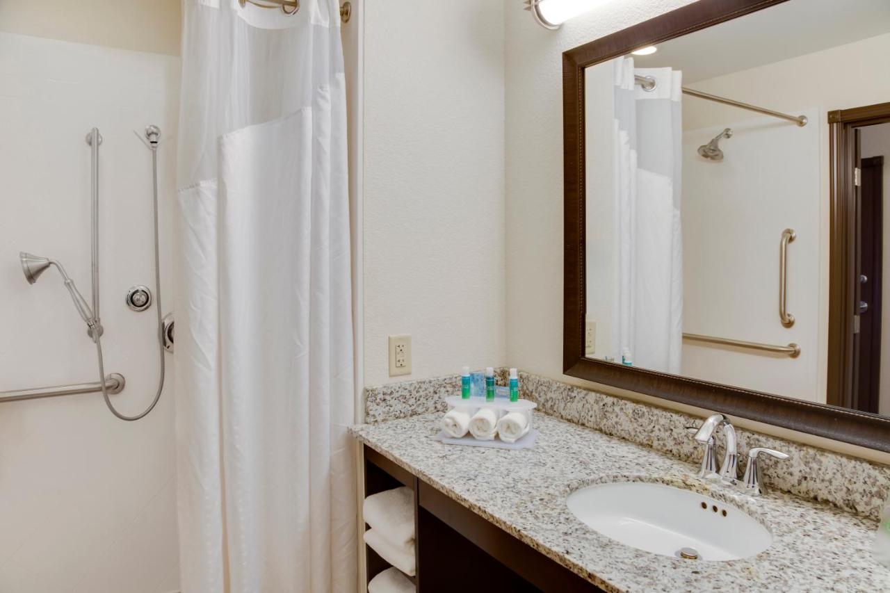 Holiday Inn Express & Suites Nevada By Ihg Δωμάτιο φωτογραφία