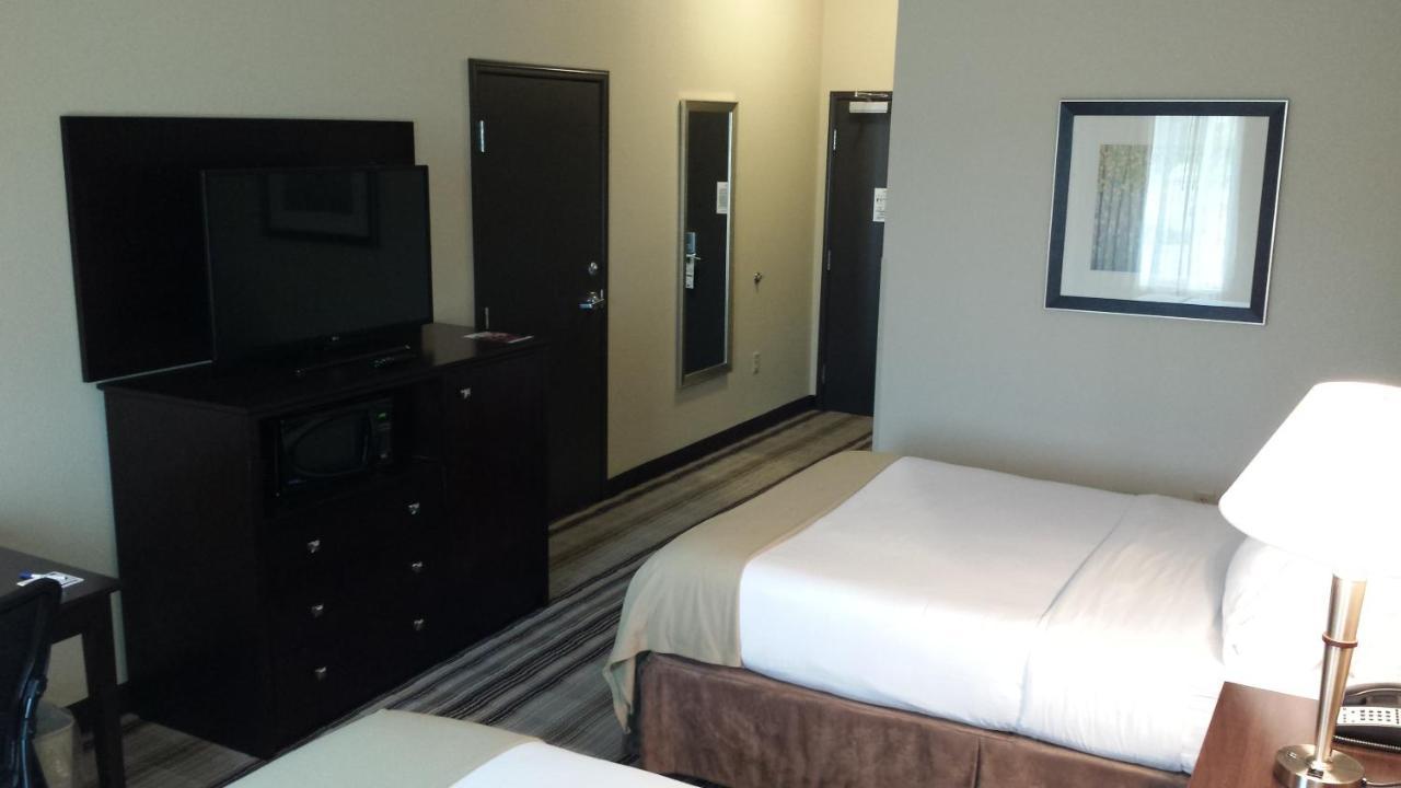 Holiday Inn Express & Suites Nevada By Ihg Εξωτερικό φωτογραφία